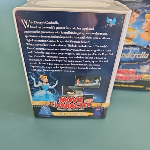 NIP Walt Disney's Cinderella Movie Character Collectible Figures Basic Fun! VHS - Picture 4 of 6